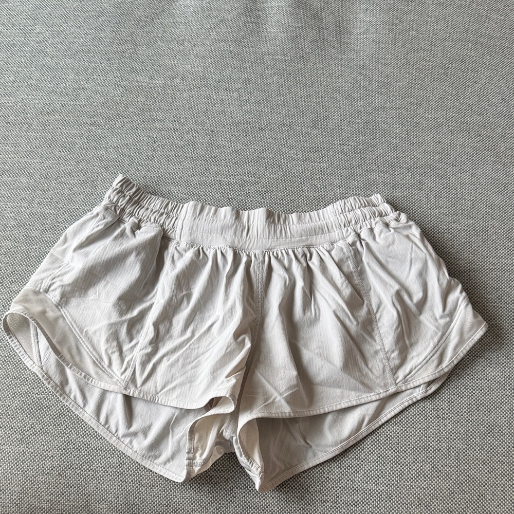Lululemon Low Rise Hotty Hot shorts